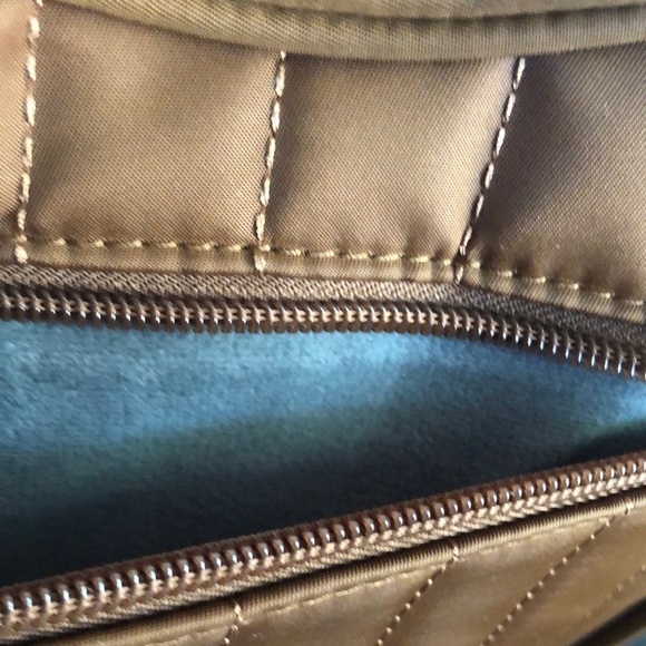 NWT IHKWIP Limited Edition “Be My Valentine” Heart Crossbody - Picture 6 of 9